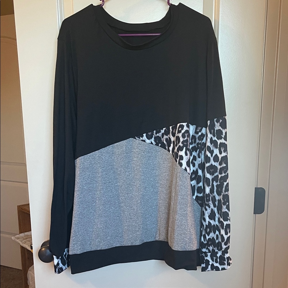 SHEIN Black and Gray Leopard Print Sweatshirt